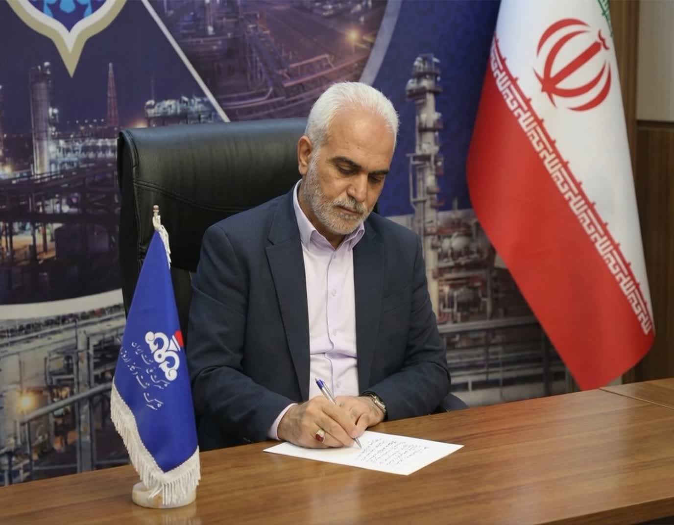 پیام مدیرعامل شركت نفت و گاز اروندان در پی معرفی سومین رهبر انقلاب جمهوری اسلامی ایران/ اعلام بیعت خانواده بزرگ اروندان با آیت‌الله سیدمجتبی خامنه‌ای، سومین رهبر انقلاب اسلامی